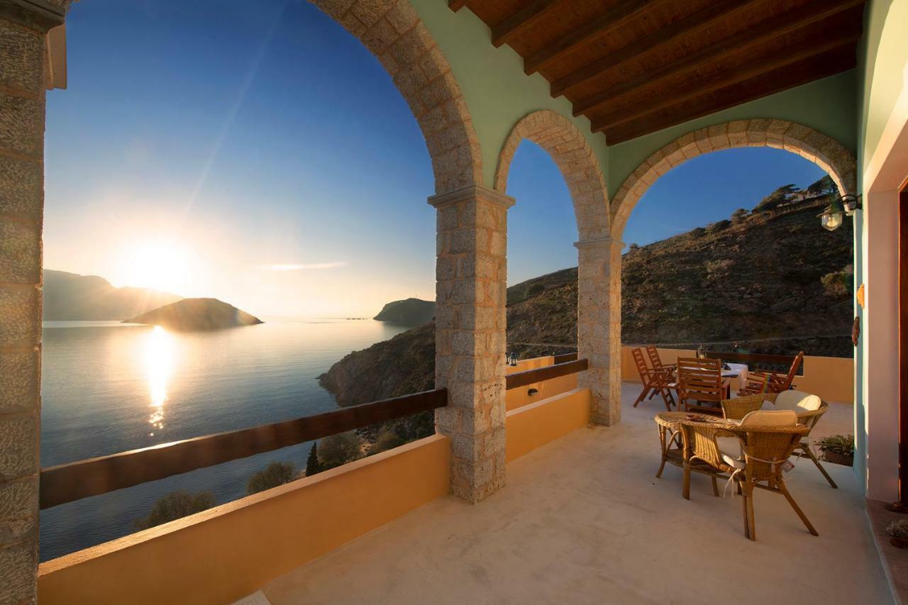 Secret Paradise Beach Villa Skaliá Екстериор снимка
