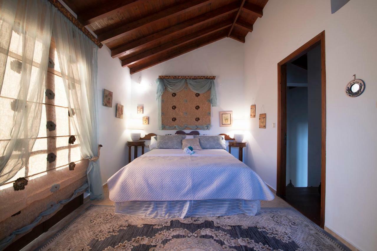 Secret Paradise Beach Villa Skaliá Екстериор снимка